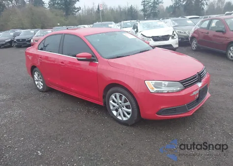 2014 Volkswagen Jetta 1.8T Se z USA, uszkodzony, nr VIN 3VWD17AJ7EM418488